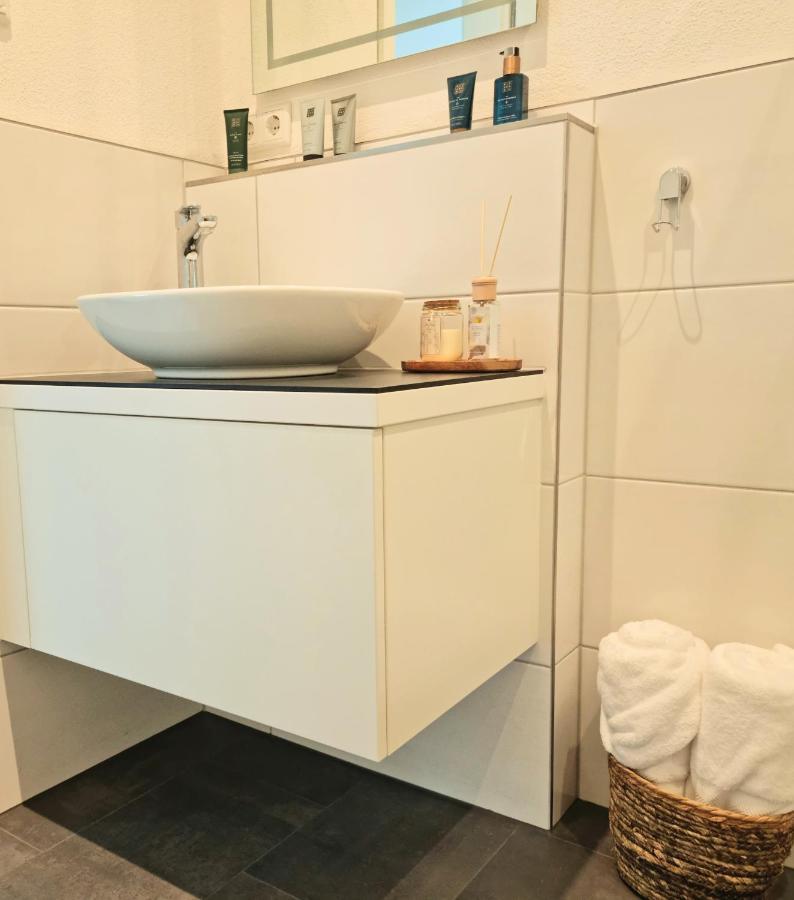 Homestay-Stylish, Zentral- Loft Apartment-Parking อินโกลชตัดต์ ภายนอก รูปภาพ